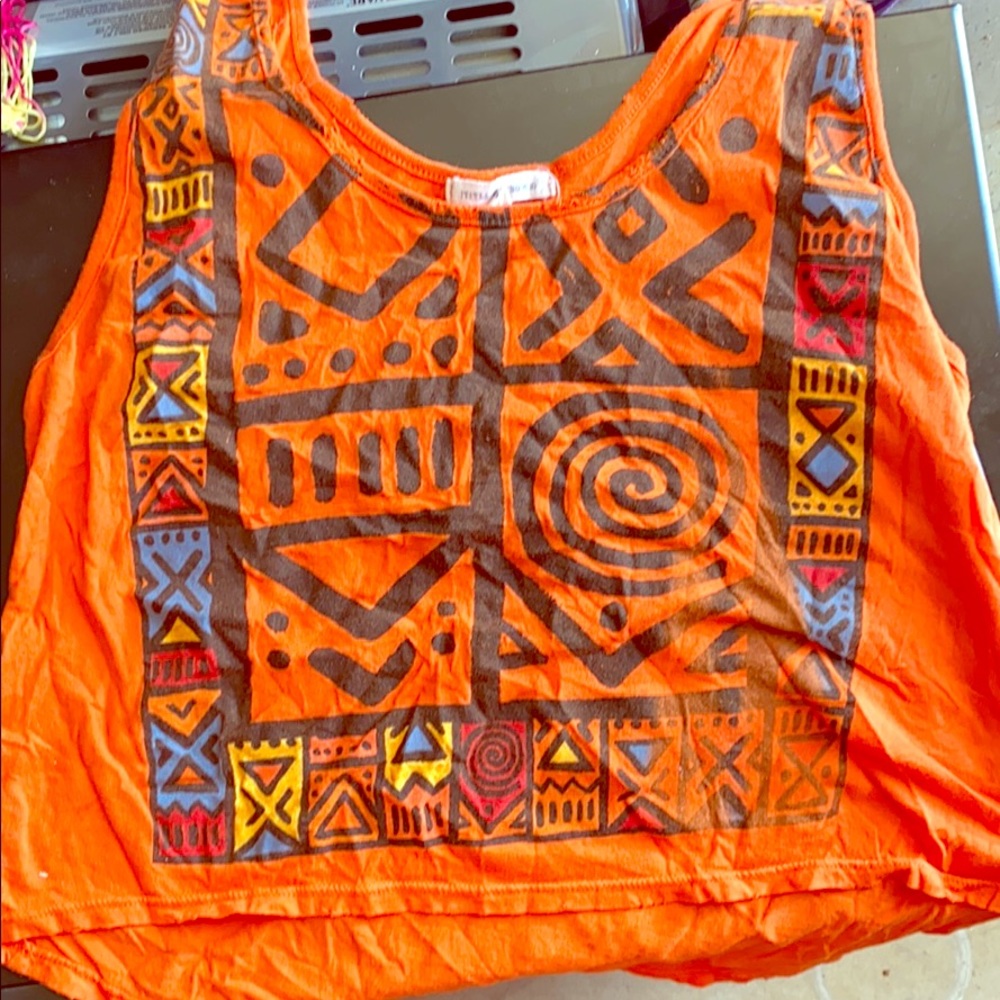 URBAN OUTFITTERS CROPPED TANK